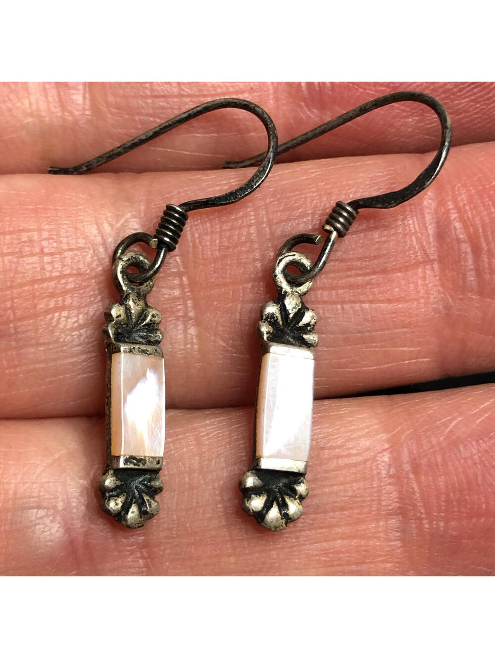 4838 BOMA VNTG Patina oxidized Sterling 925 pink Mother of pearl earrings 1.8g